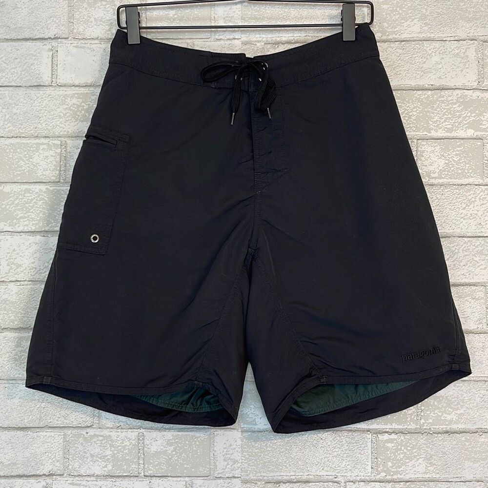 Patagonia Black Vintage Men’s Board Shorts 28
